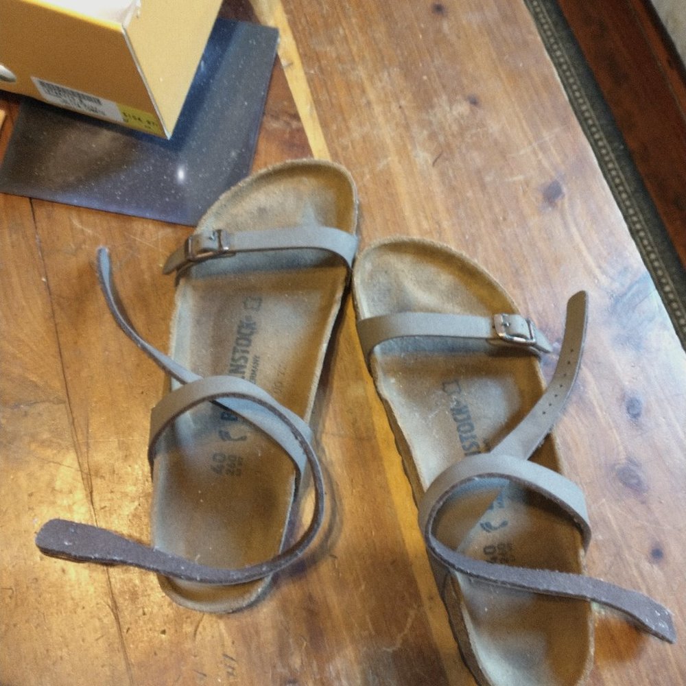 Size 40 Brown Birkenstock Sandals